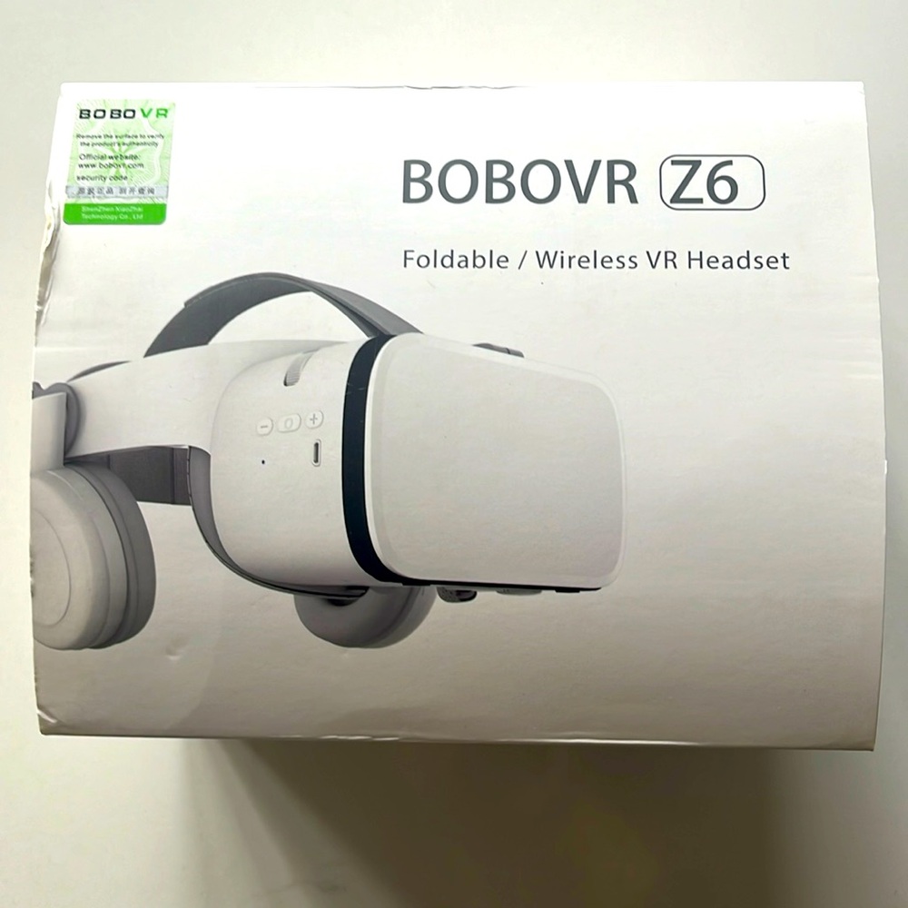 NEW IN BOX tried once out of box VR virtual reality goggles